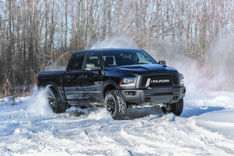  Dodge Ram 1500 Rebel Black Crew Cab 2017 года  (фото 5 из 5)